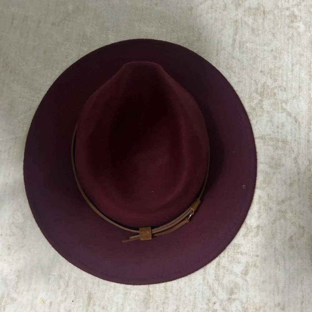 Women’s Burgundy Felt Fedora with Tan Band